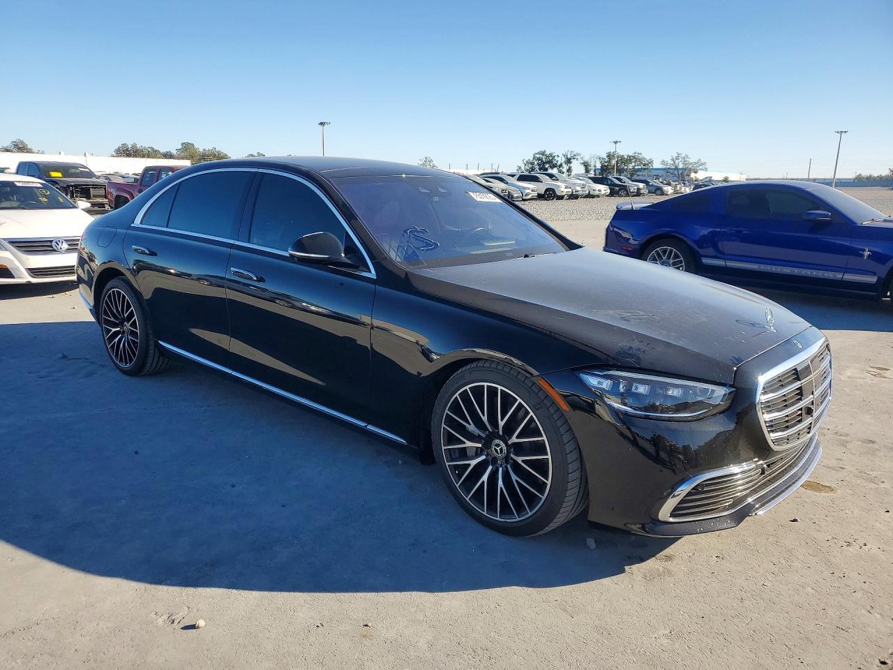 2022 Mercedes-Benz S 500 4Matic - Image 4