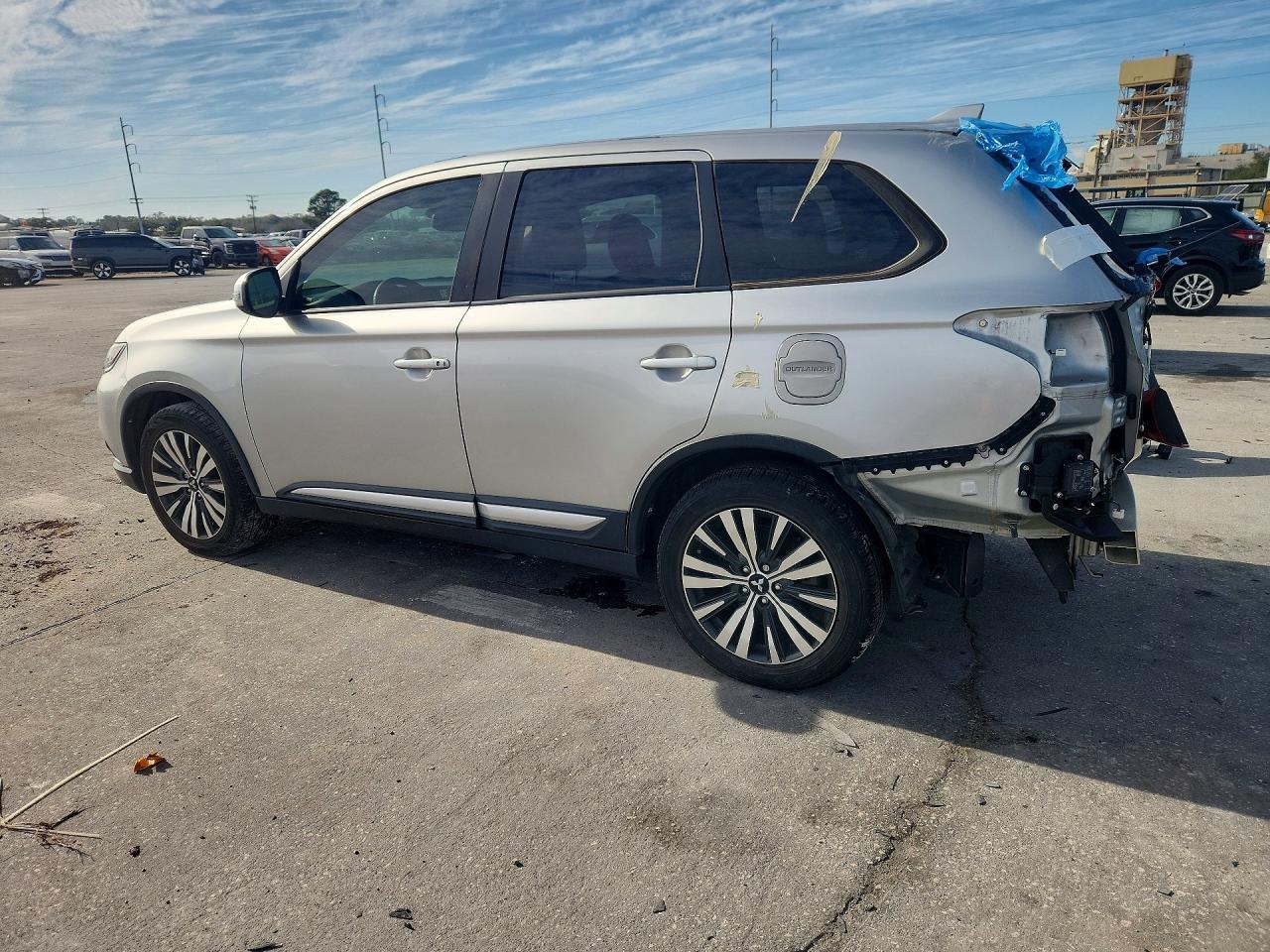 2020 Mitsubishi Outlander Se - Фото 2