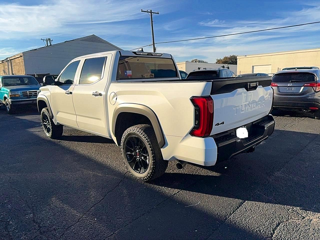 2024 Toyota Tundra Crewmax Sr - Фото 3