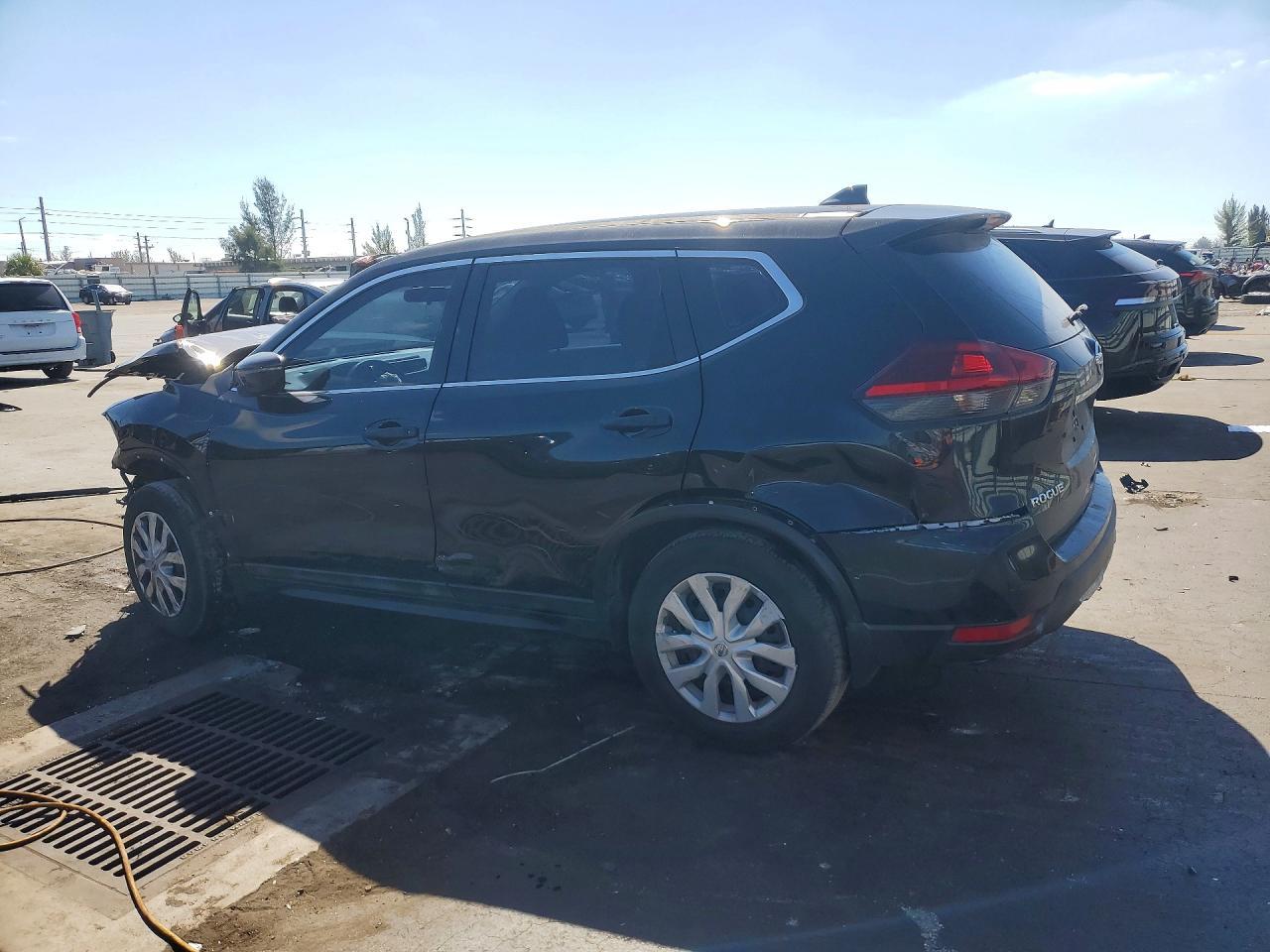 2018 Nissan Rogue S - Фото 2