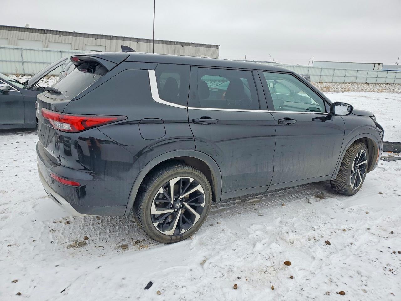2022 Mitsubishi Outlander Se - Image 3