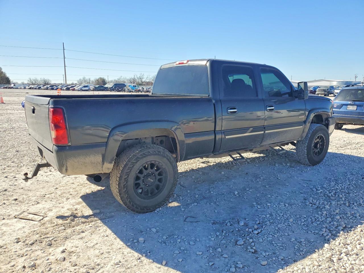 2005 Chevrolet Silverado C2500 Heavy Duty - Image 3