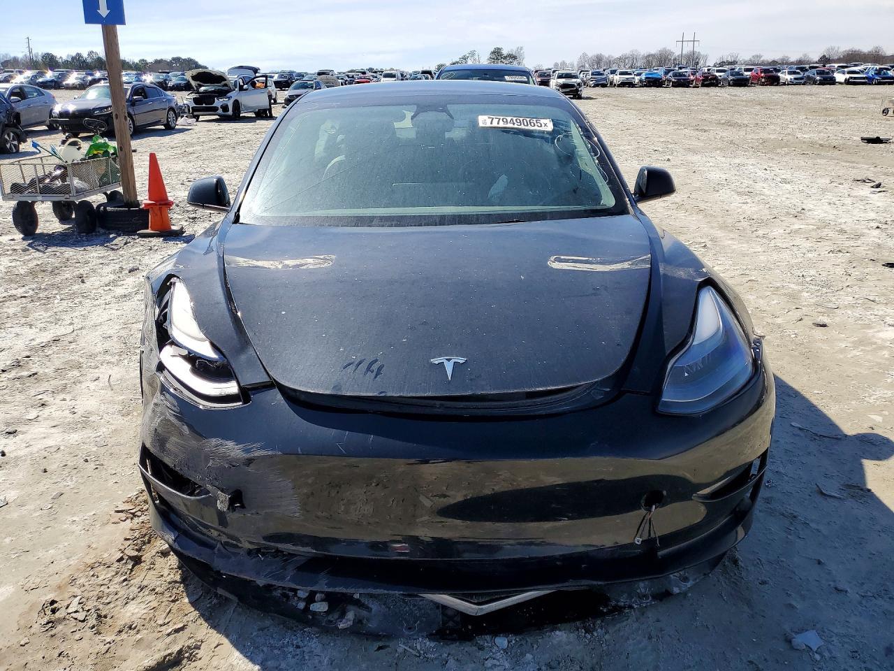 2023 Tesla Model 3 - Фото 5