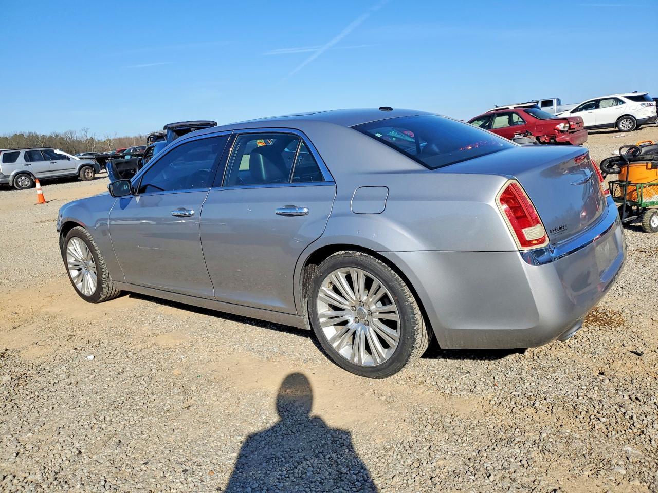 2011 Chrysler 300 Limited - Фото 2