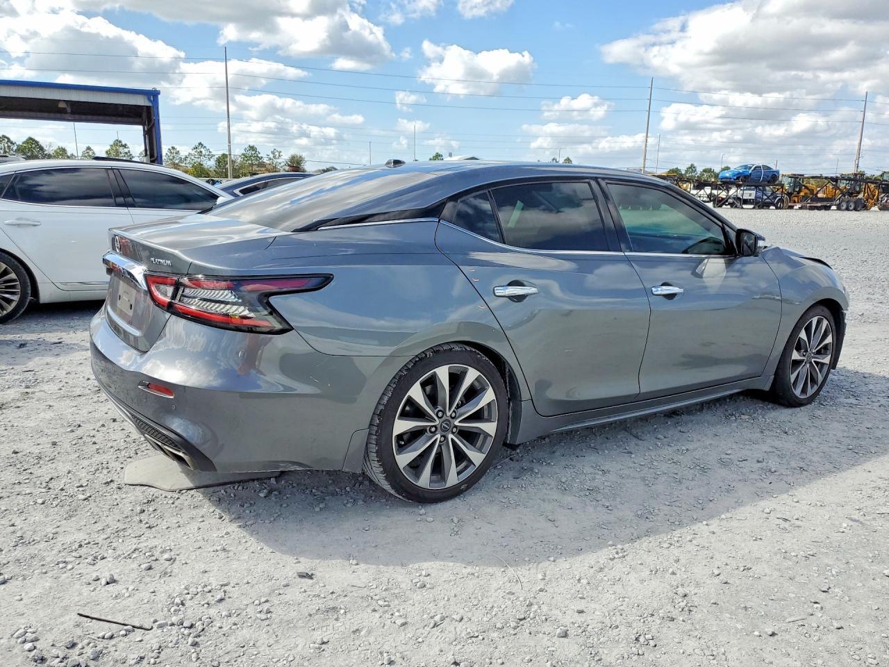 2023 Niss Maxima 3.5 Platinum - Фото 3