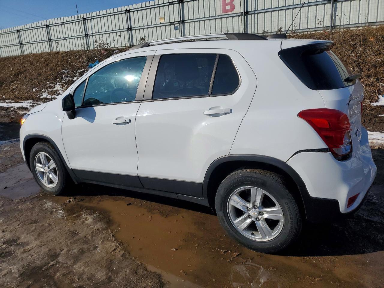 2021 Chevrolet Trax 1Lt - Фото 2