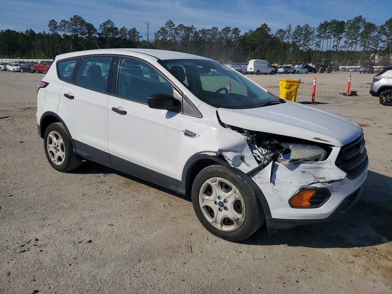 2017 Ford Escape S - Image 4