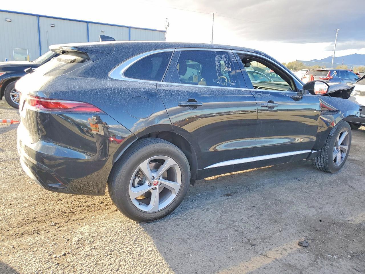 2023 Jaguar F-Pace S - Фото 3