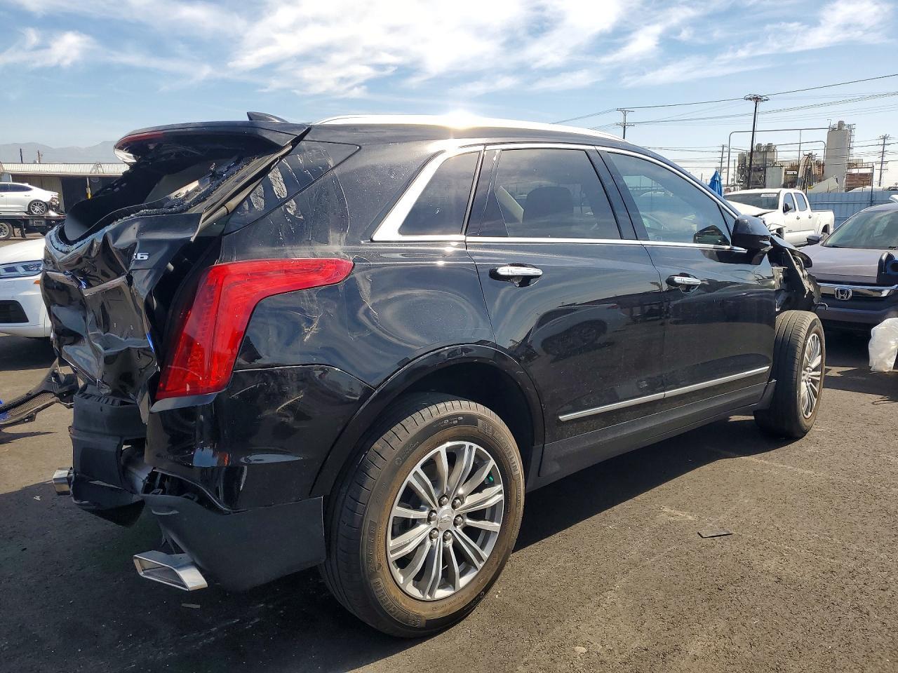 2017 Cadillac Xt5 Luxury - Фото 3