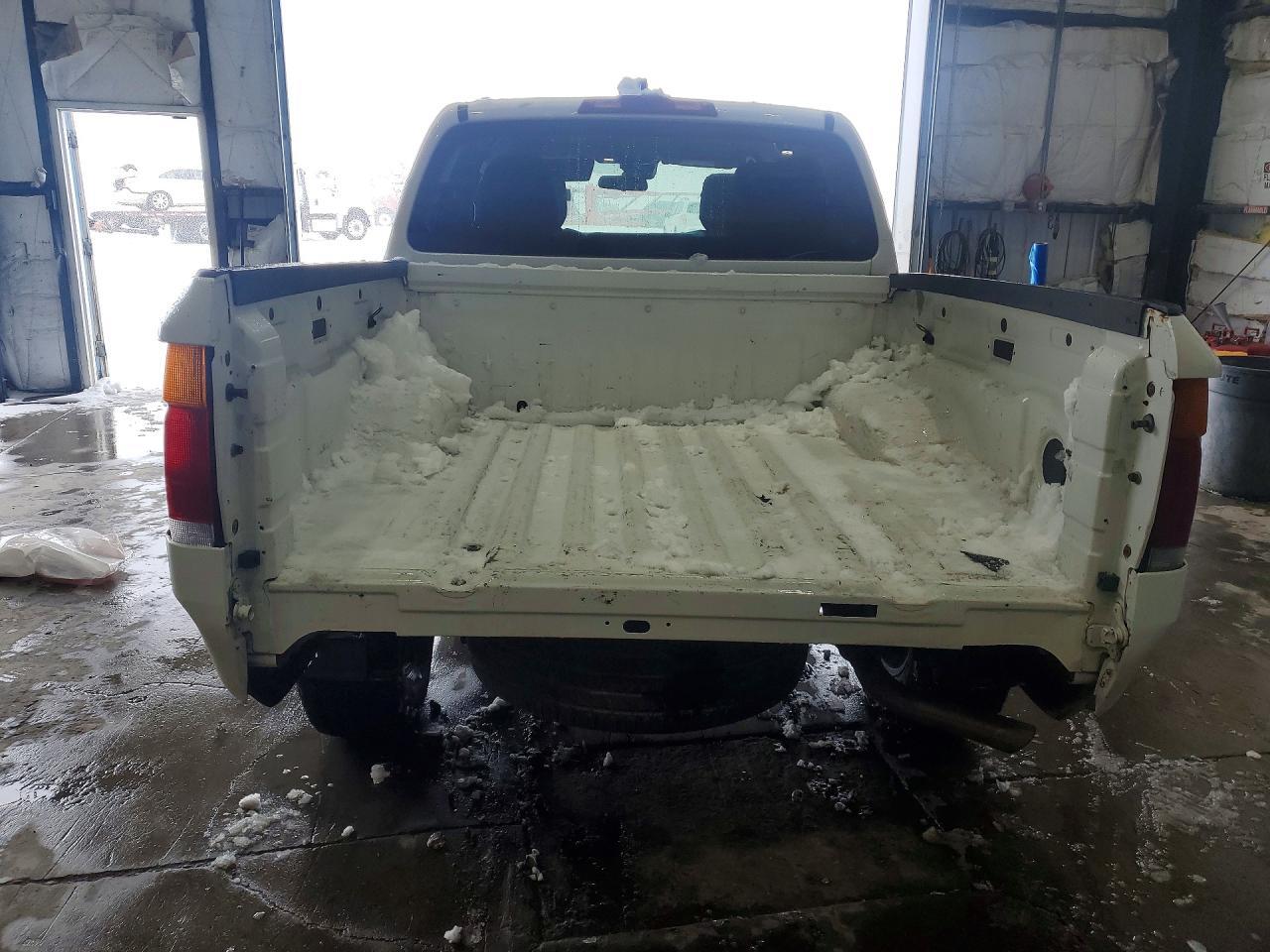 2023 Nissan Frontier S - Image 6