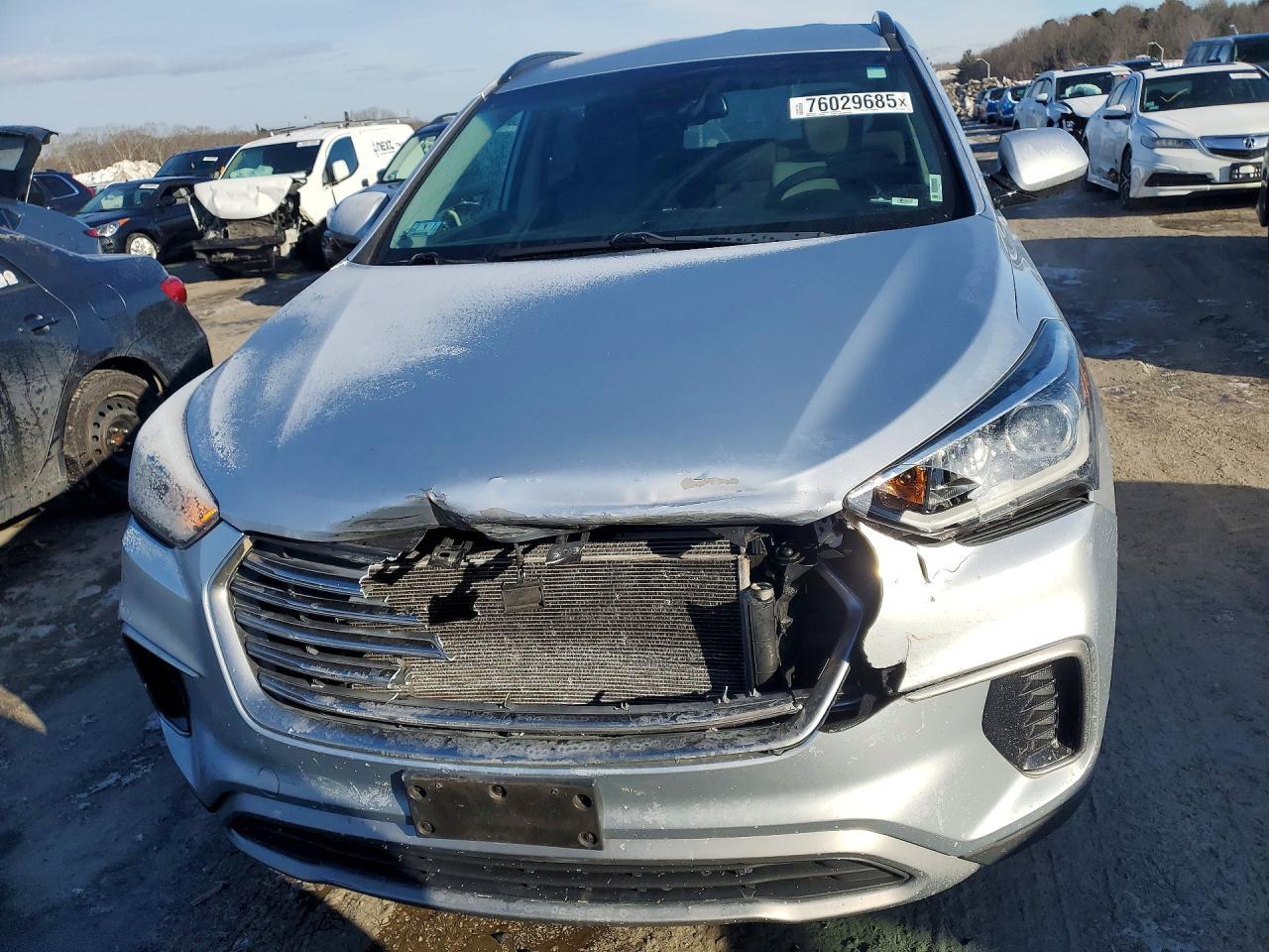 2017 Hyundai Santa Fe Se - Фото 5