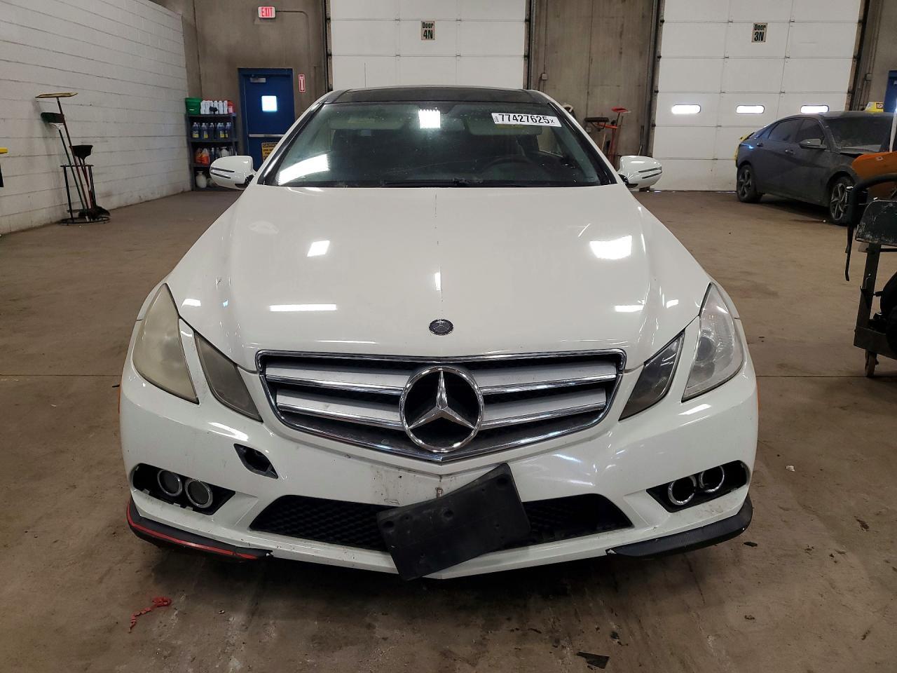 2010 Mercedes-Benz E 550 - Фото 5