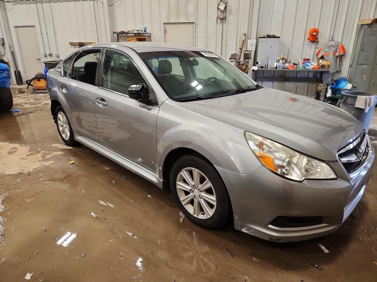 2011 Subaru Legacy 2.5I Premium - Image 4
