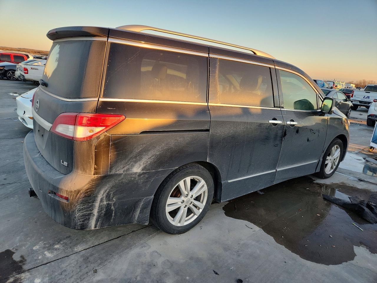 2013 Nissan Quest S - Фото 3