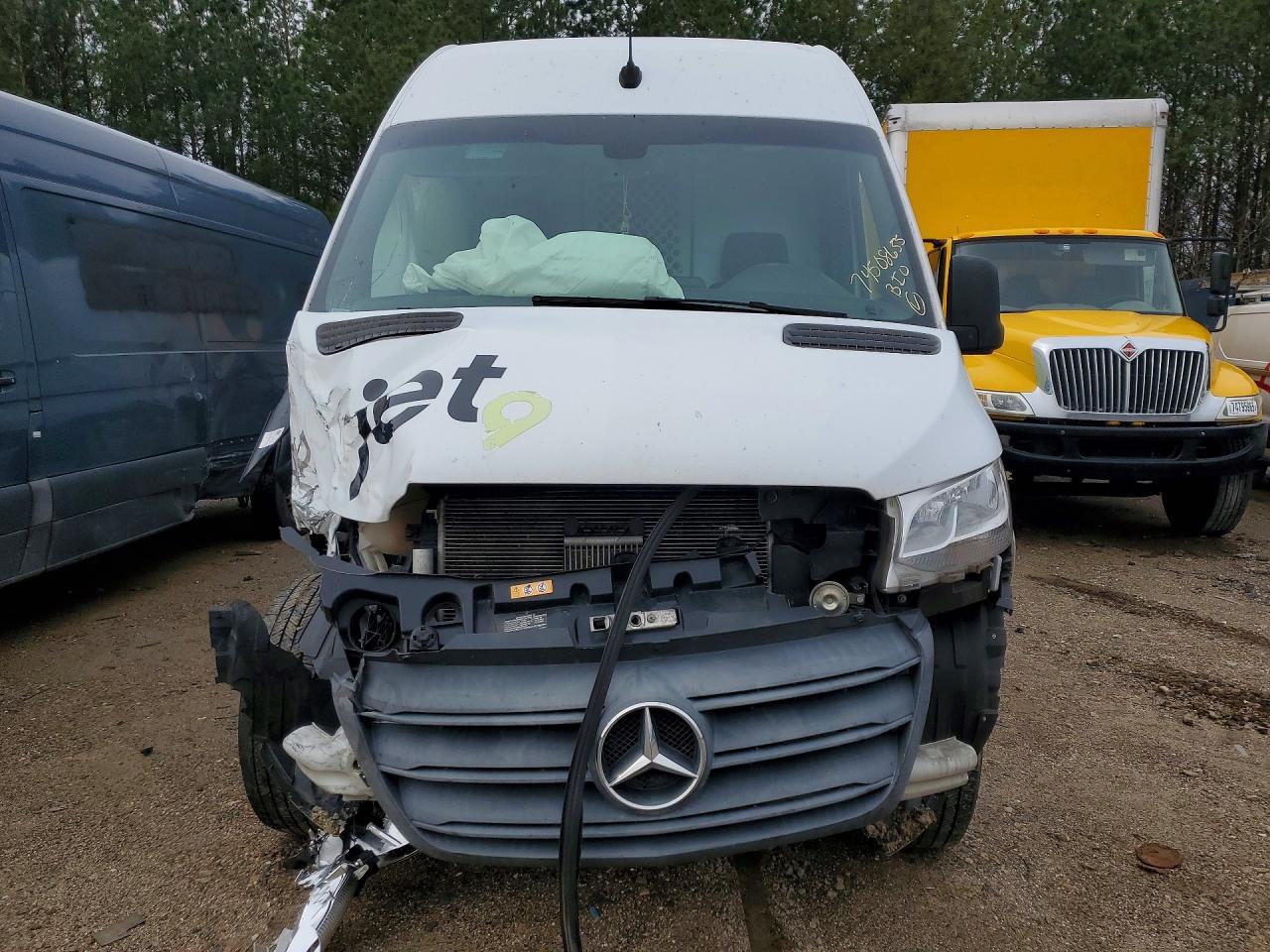 2019 Mercedes Benz Sprinter 2500 Delivery Van - Фото 5