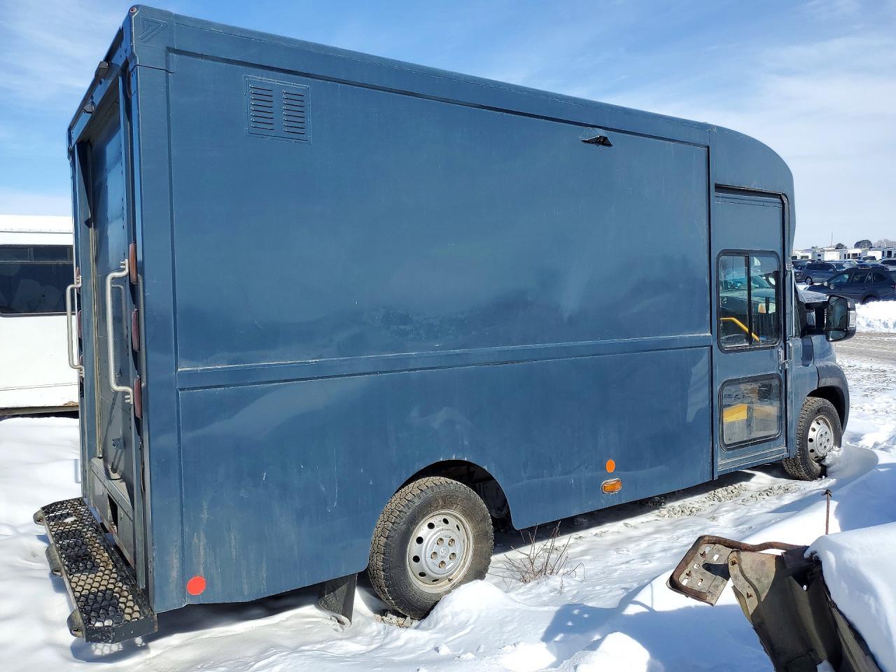 2022 Ram Promaster 3500 Delivery Van - Фото 3