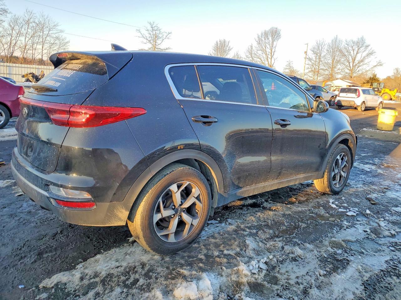 2020 Kia Sportage Lx - Фото 3