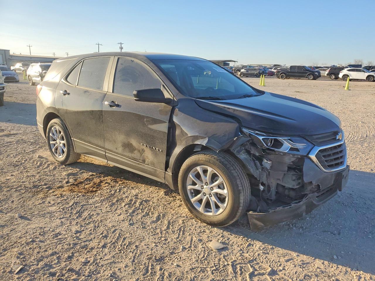 2021 Chevrolet Equinox Ls - Фото 4