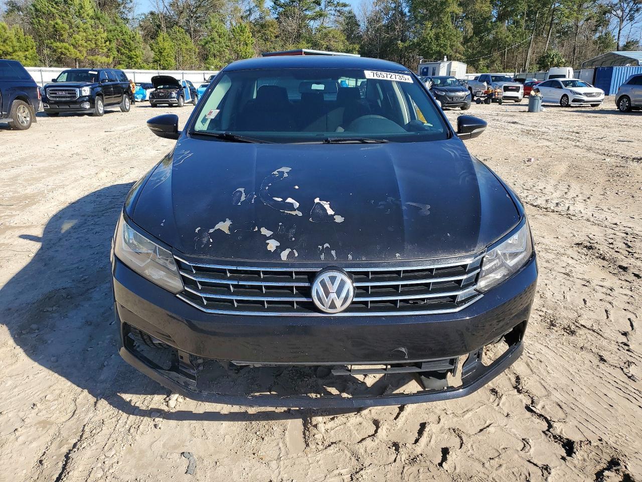 2017 Volkswagen Passat S - Image 5