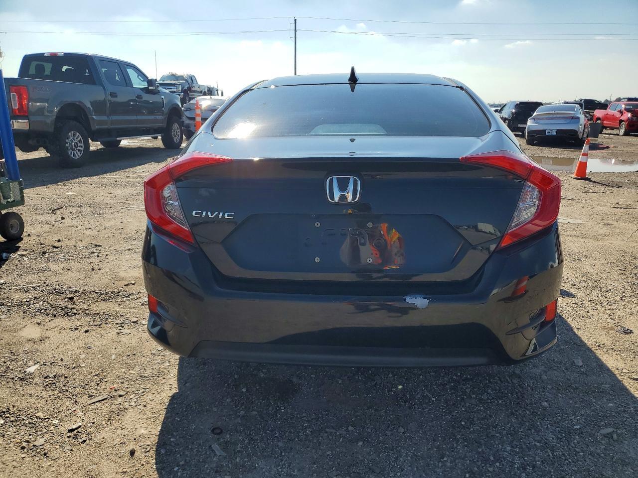 2018 Honda Civic Ex - Image 6