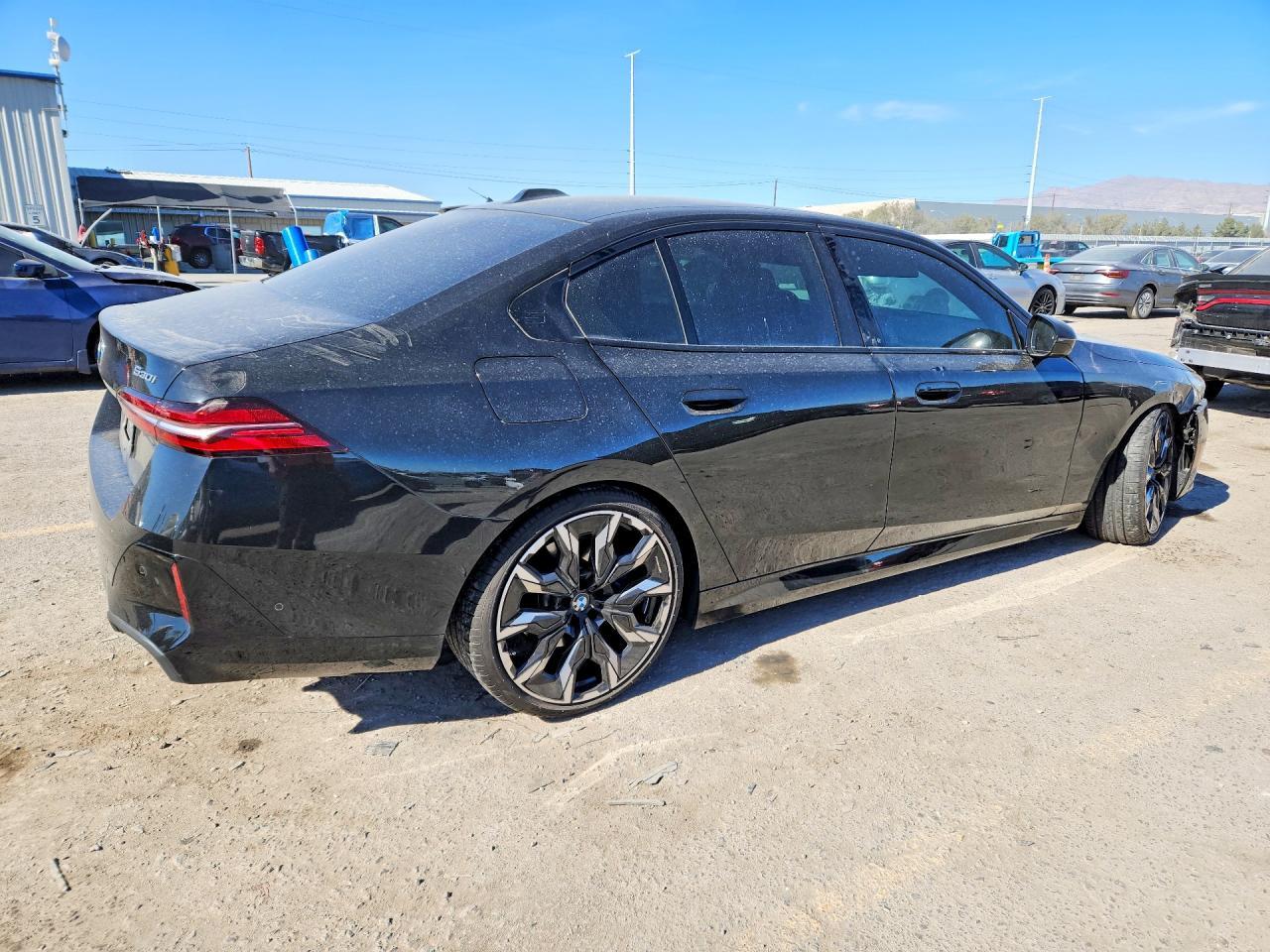 2024 BMW 530 I - Фото 3