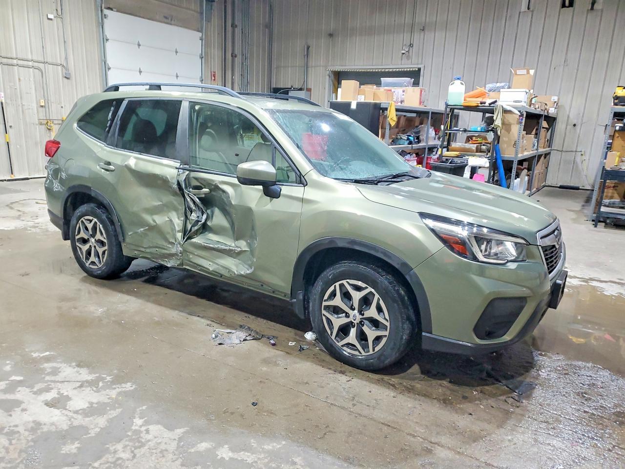 2020 Subaru Forester Premium - Фото 4