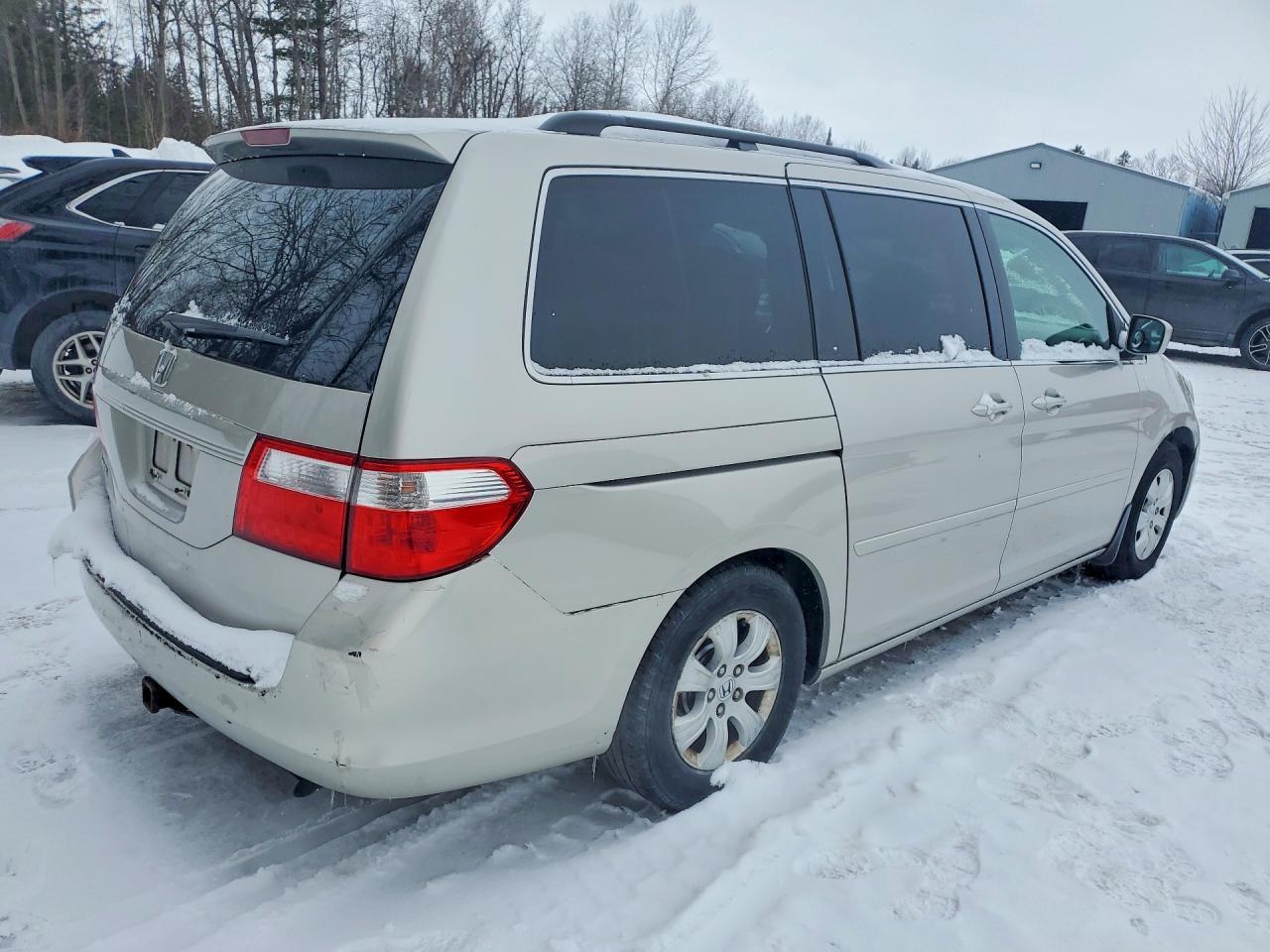 2006 Honda Odyssey Ex - Image 3