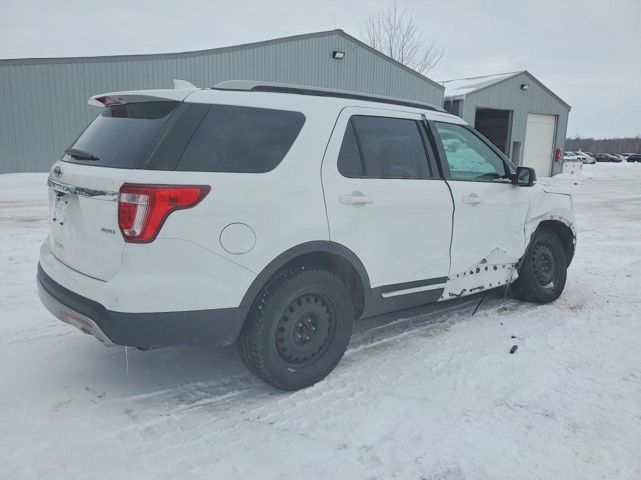 2017 Ford Explorer Xlt - Image 3