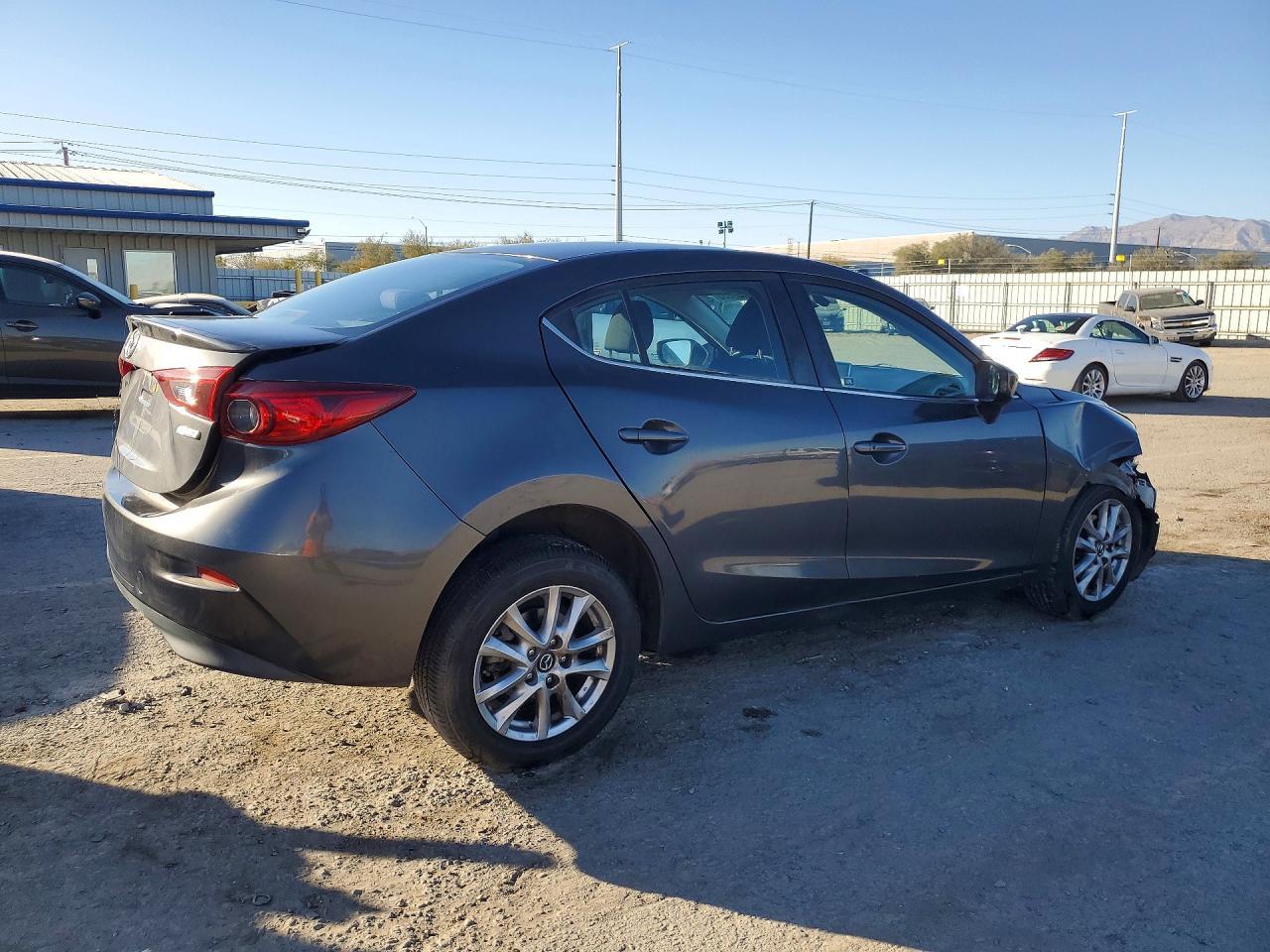 2016 Mazda 3 Touring - Фото 3