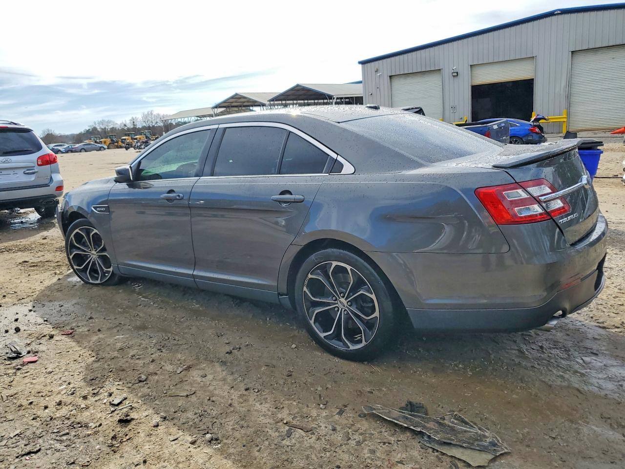 2018 Ford Taurus Sho - Фото 2