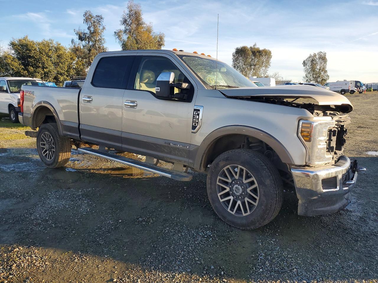 2018 Ford F350 Super Duty - Image 4