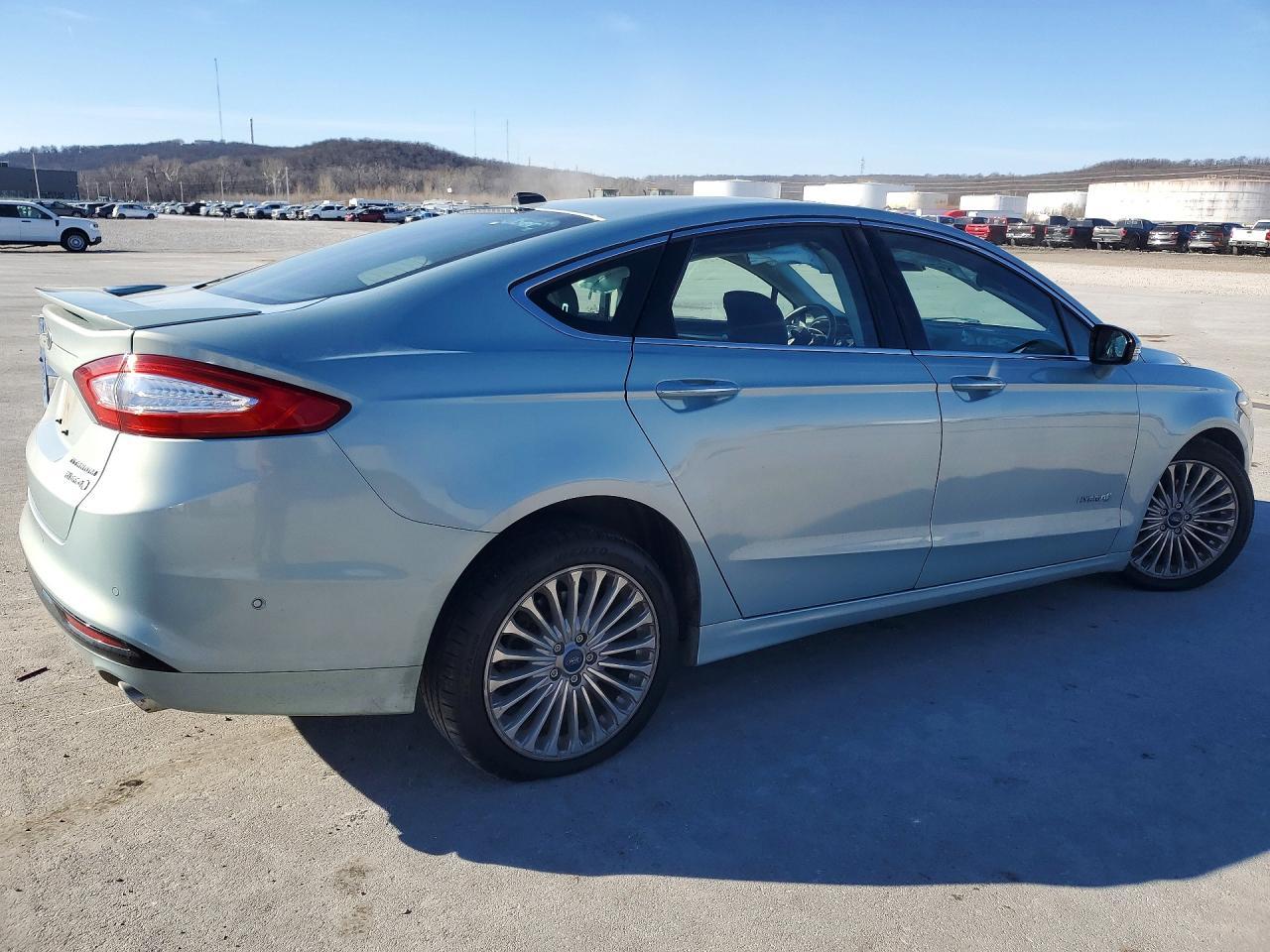 2014 Ford Fusion Titanium Hev - Фото 3