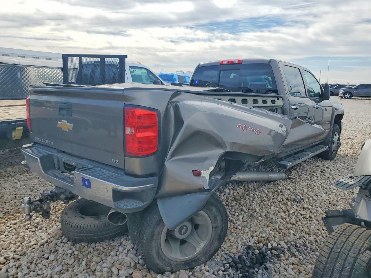 2015 Chevrolet Silverado K3500 Ltz - Фото 3