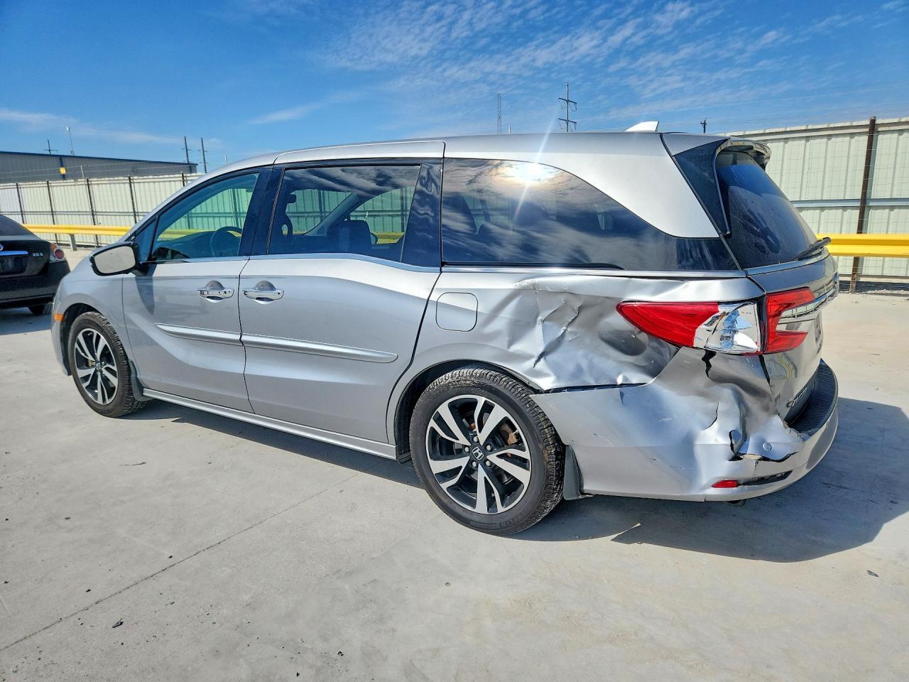 2018 Honda Odyssey Elite - Фото 2
