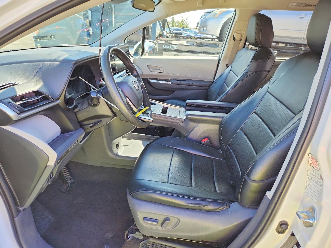 2021 Toyota Sienna Le - Фото 7