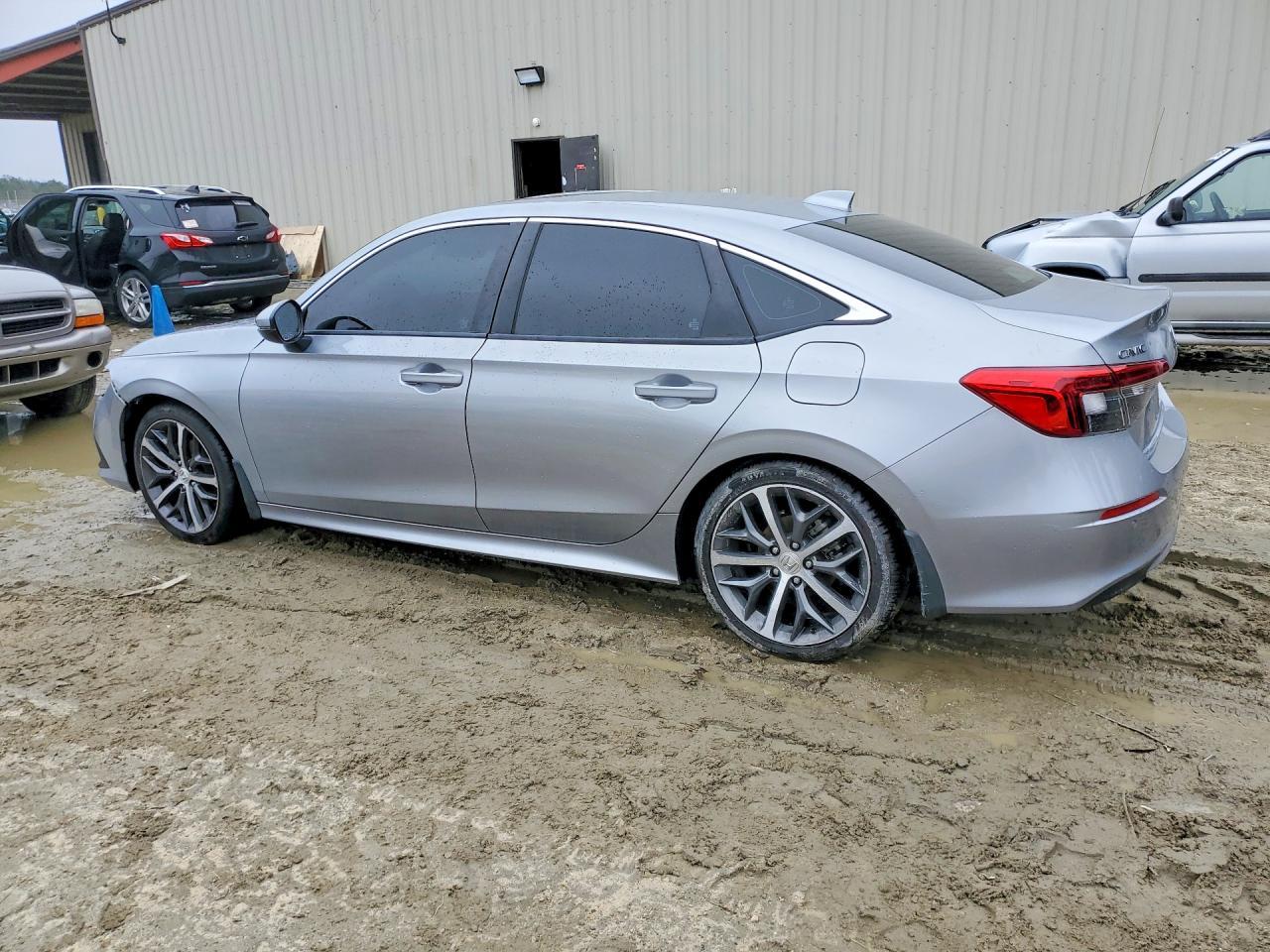 2022 Honda Civic Touring - Фото 2