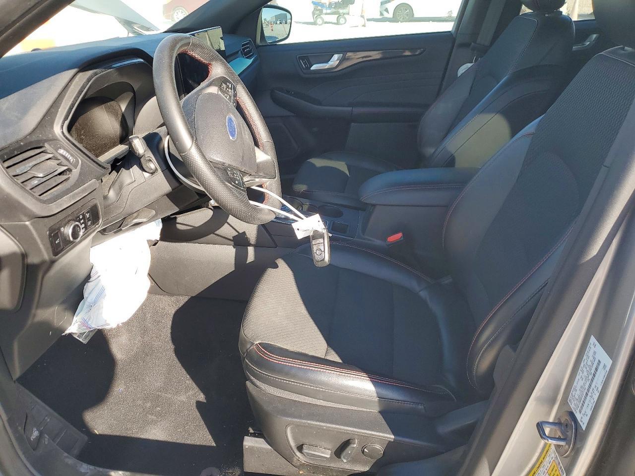 2023 Ford Escape St Line - Фото 7