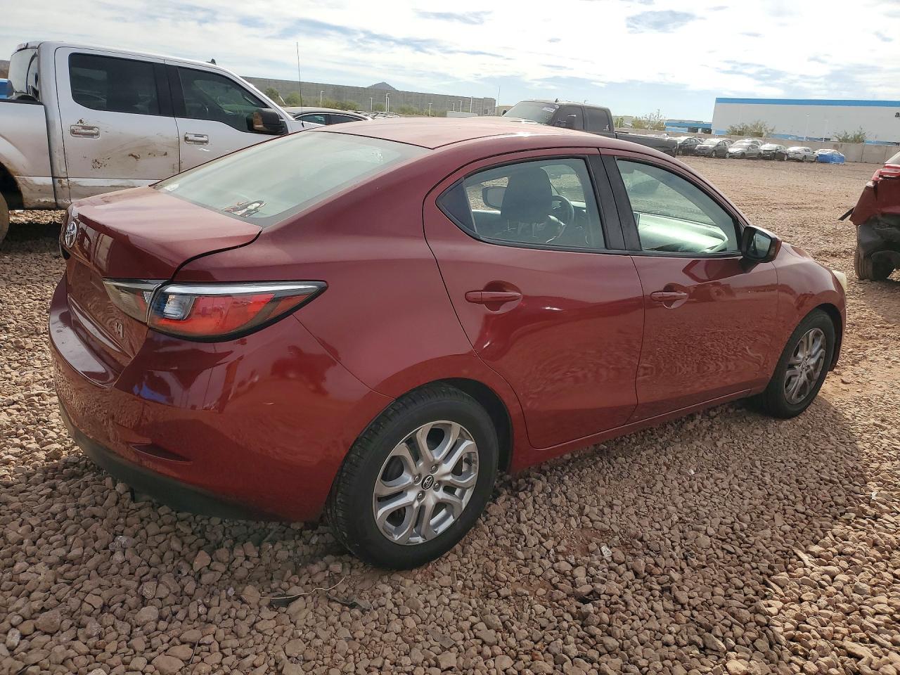 2018 Toyota Yaris Ia - Image 3