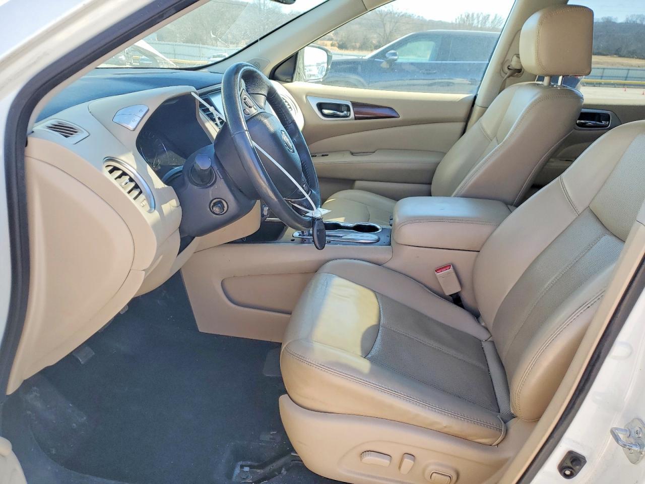 2017 Nissan Pathfinder S - Image 7