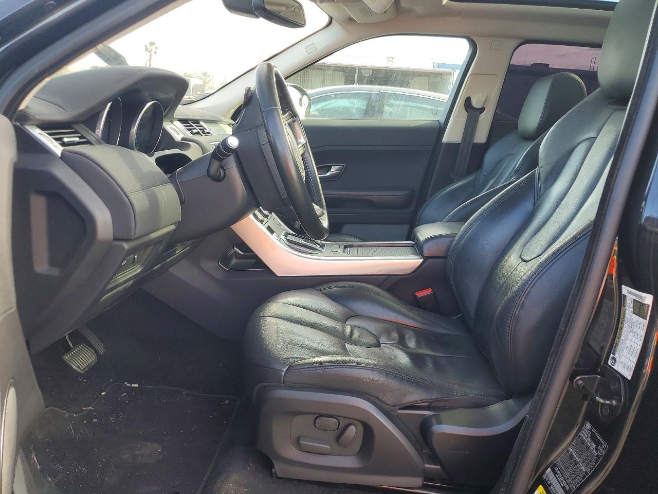 2015 Land Rover Range Rover Evoque Pure Plus - Image 7