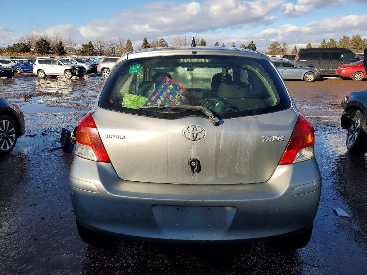 2009 Toyota Yaris Base - Фото 6