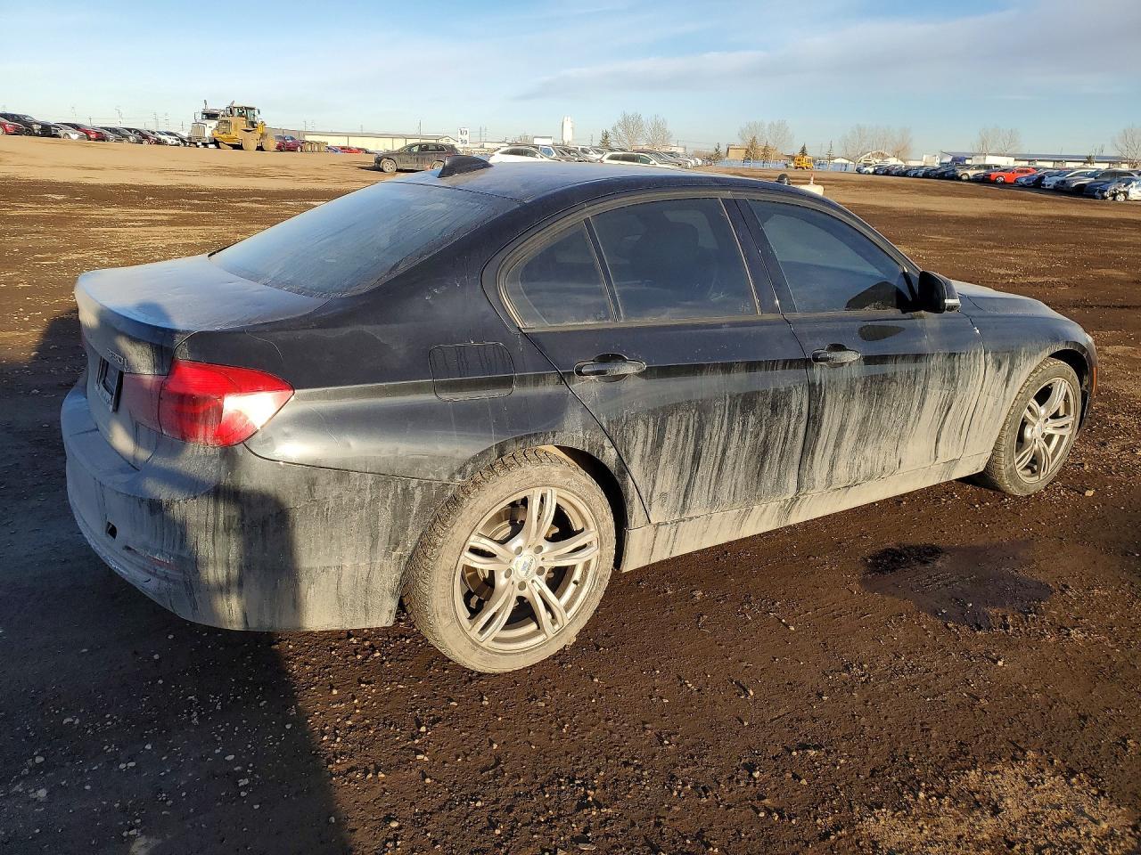 2018 BMW 330 Xi - Image 3