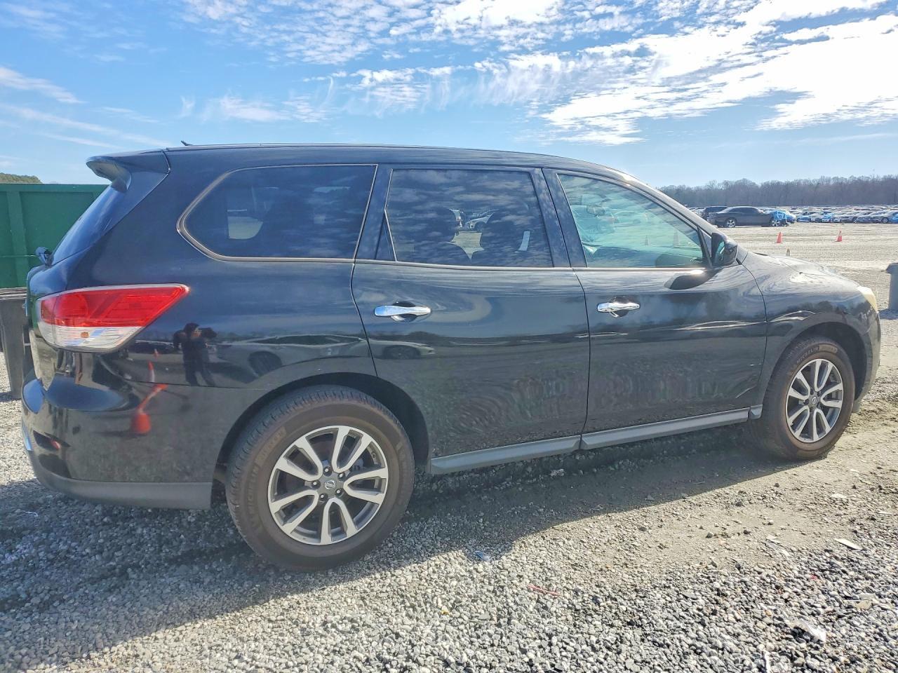 2013 Nissan Pathfinder S - Фото 3