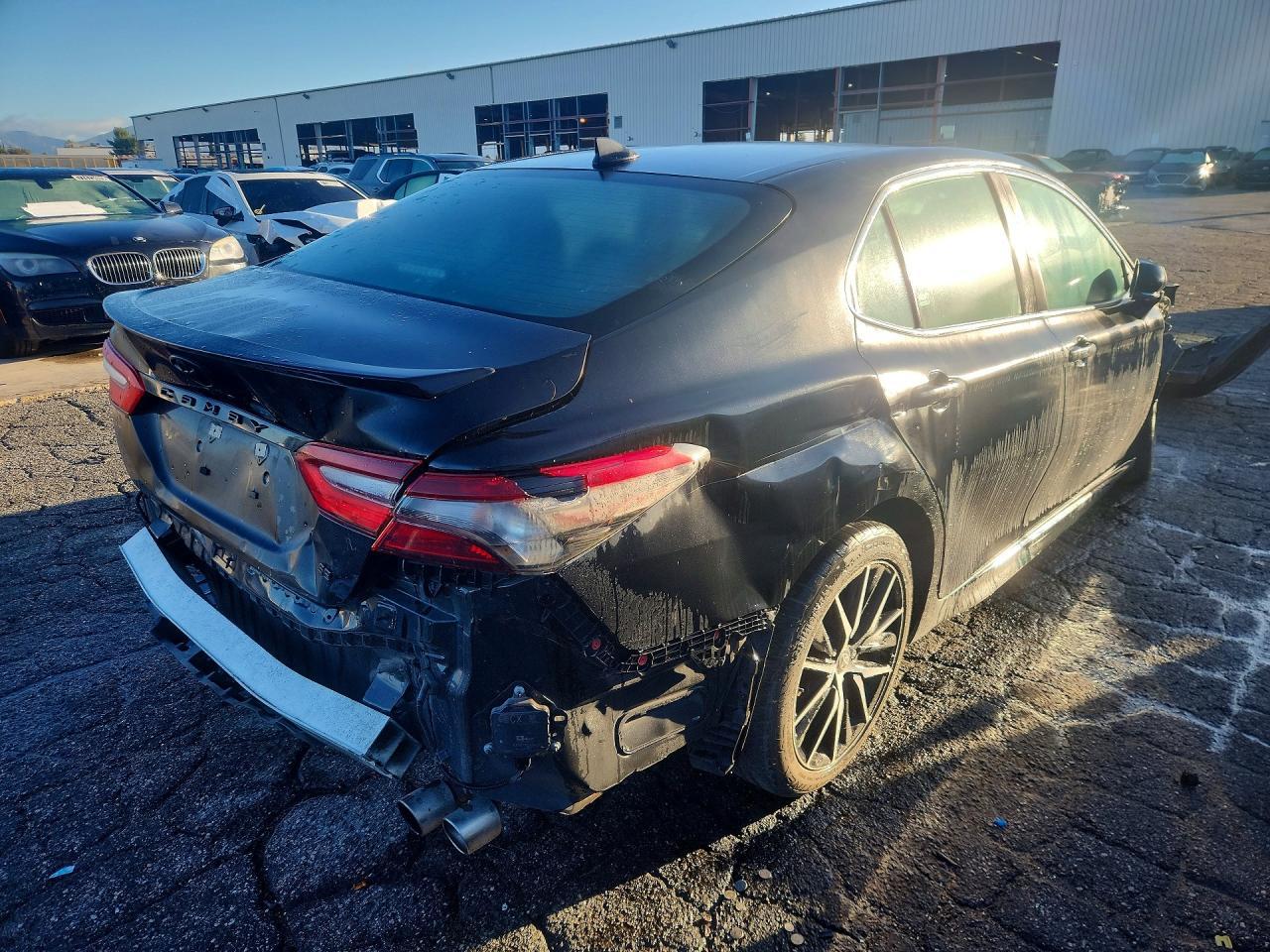 2024 Toyota Camry Se - Фото 3
