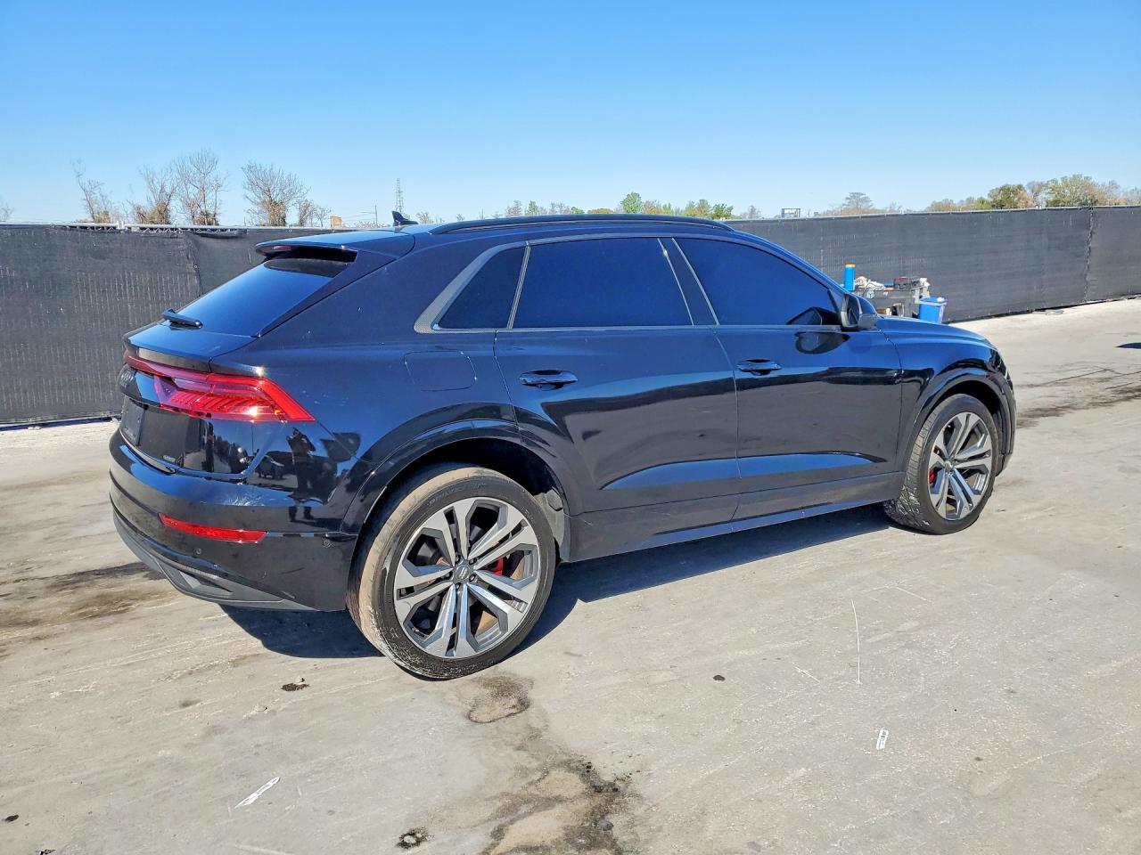 2019 Audi Q8 Premium Plus - Фото 3