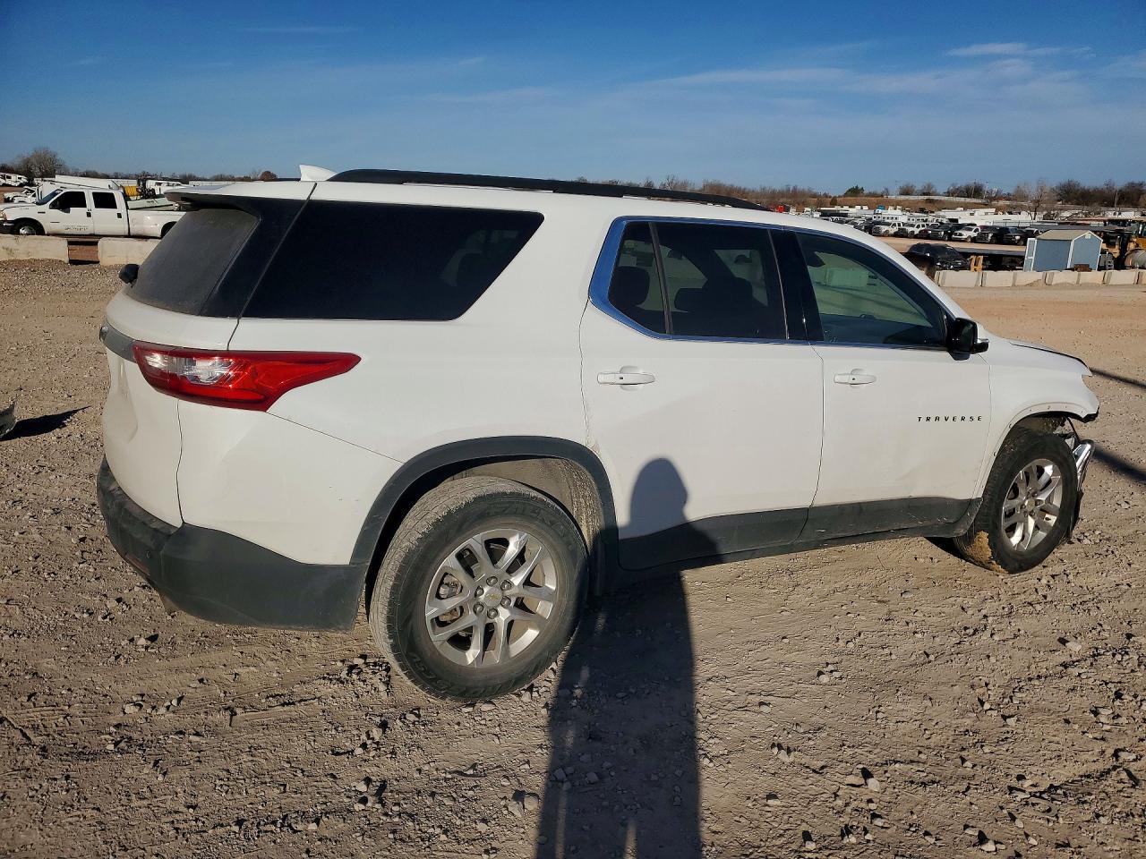 2020 Chevrolet Traverse Lt - Фото 3