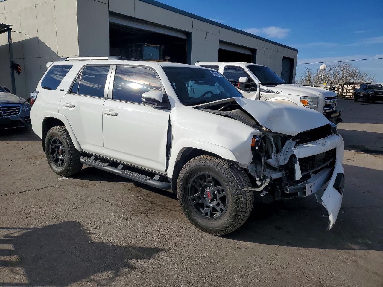 2022 Toyota 4Runner Sr5 - Фото 4