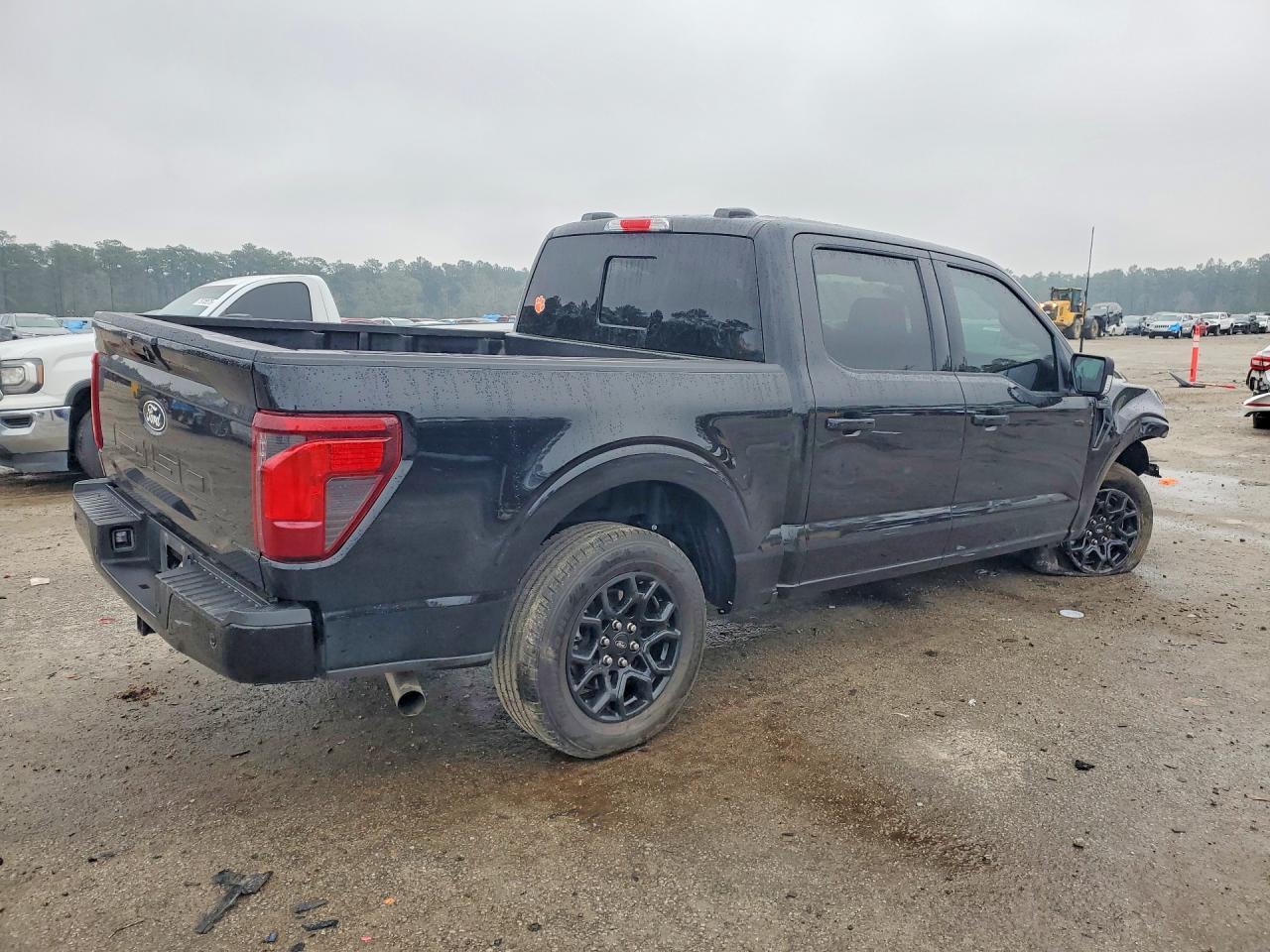2024 Ford F150 Xlt - Фото 3