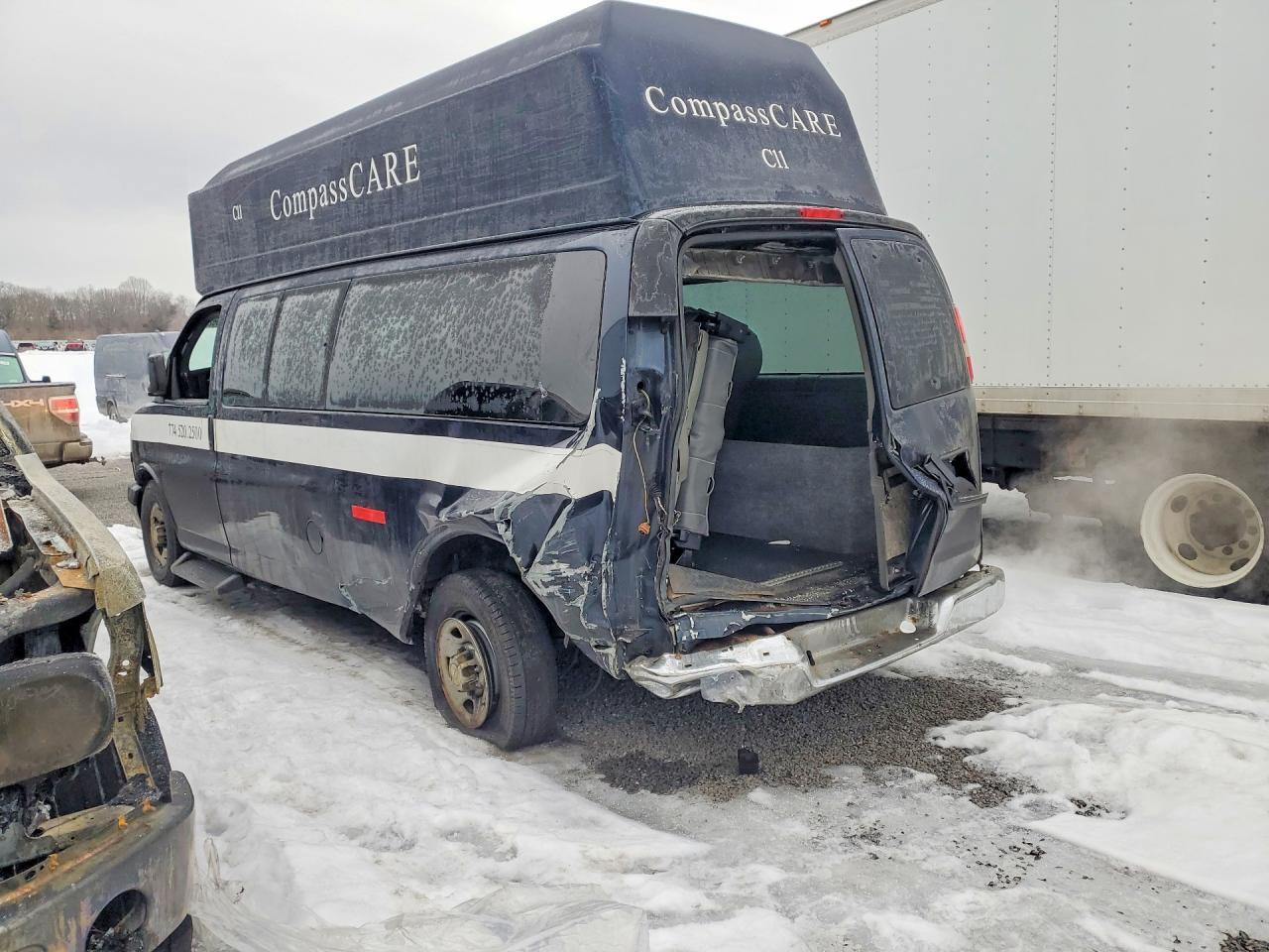 2013 Chevrolet Express G3500 Lt - Фото 2