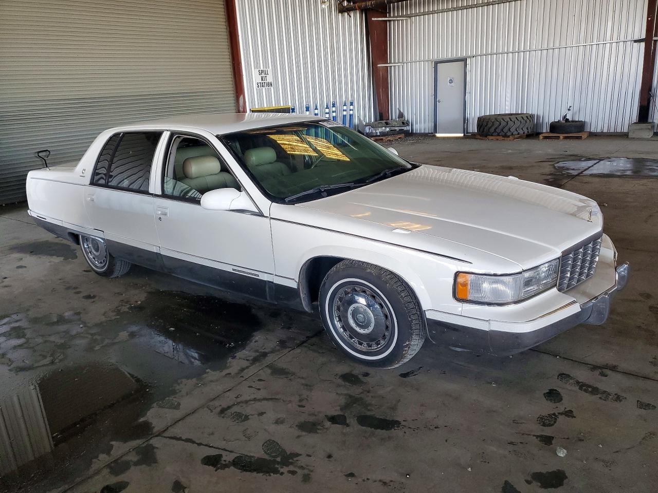 1996 Cadillac Fleetwood Base - Image 4
